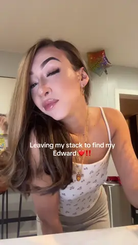 A post by @nazelyrodriguez on TikTok caption: #viral #fyp #tiktokmademedoit #relatable 
