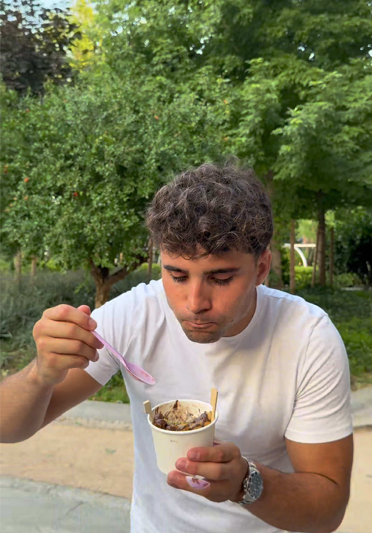 A post by @hernanavarrooo on TikTok caption: Si solo pudiera comer una cosa el resto de mi vida, sería esto :) @Churroh! 