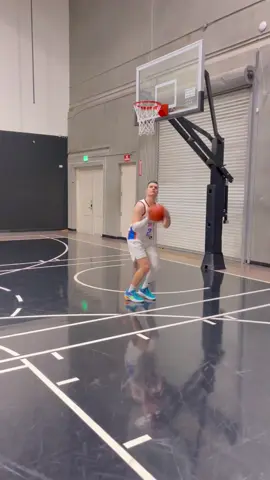 A post by @maxisnicee on TikTok caption: Been running Dunk City Dynasty courts like it’s MY city 👑 #DCDpartner #0618tatumreleases #nba #DunkCityDynasty 