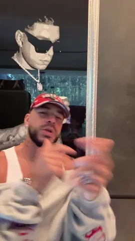 A post by @elcantantedelghetto on TikTok caption: BAD GYALLL KRIMINAL 🥵