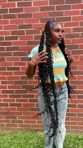 A post by @kamtunechi on TikTok caption: Hair is giving 😍😍