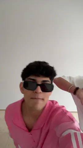 A post by @memolives1 on TikTok caption: Eh eh eh solo #para #parati #fyp 