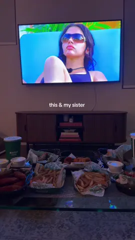 A post by @fitwsis on TikTok caption: can’t wait for tonight’s episode 🥰#sisters #sisterdate #wingstop #loveislandusa 