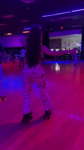 A post by @rollinwithnunu on TikTok caption: Bend it over 👀#rollinwithnunu #fyp #rollerskating #trending #viral #foryoupage 