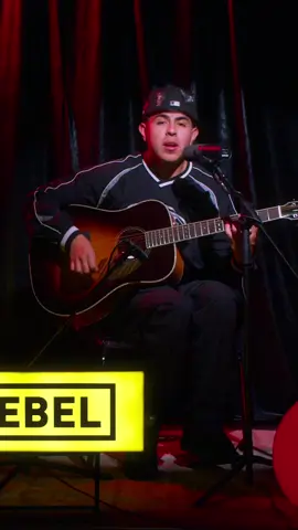 A post by @oscar_maydonnn on TikTok caption: No como lo mereces chiquita 😏🖤!! #fyp #fy #NewMusic 