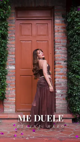 A post by @elaineharomusic on TikTok caption: Corre a ver el vídeo “Me duele “ Elaine Haro ♥️ link en mi bio ♥️y me dices si te gustó ? #nuevamusica #regionalmexicano #mexico 