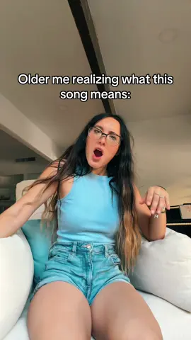 A post by @autumnnmonique on TikTok caption: Woah #fyp 