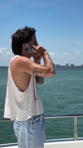 A post by @mauyricky on TikTok caption: Me tarde pa' decirte? 