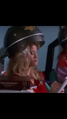 A post by @mariangelaguerra on TikTok caption: Literal soy ella  🩷💖🩷💖🩷  #ellewoods #keepup #mientrastuvas 