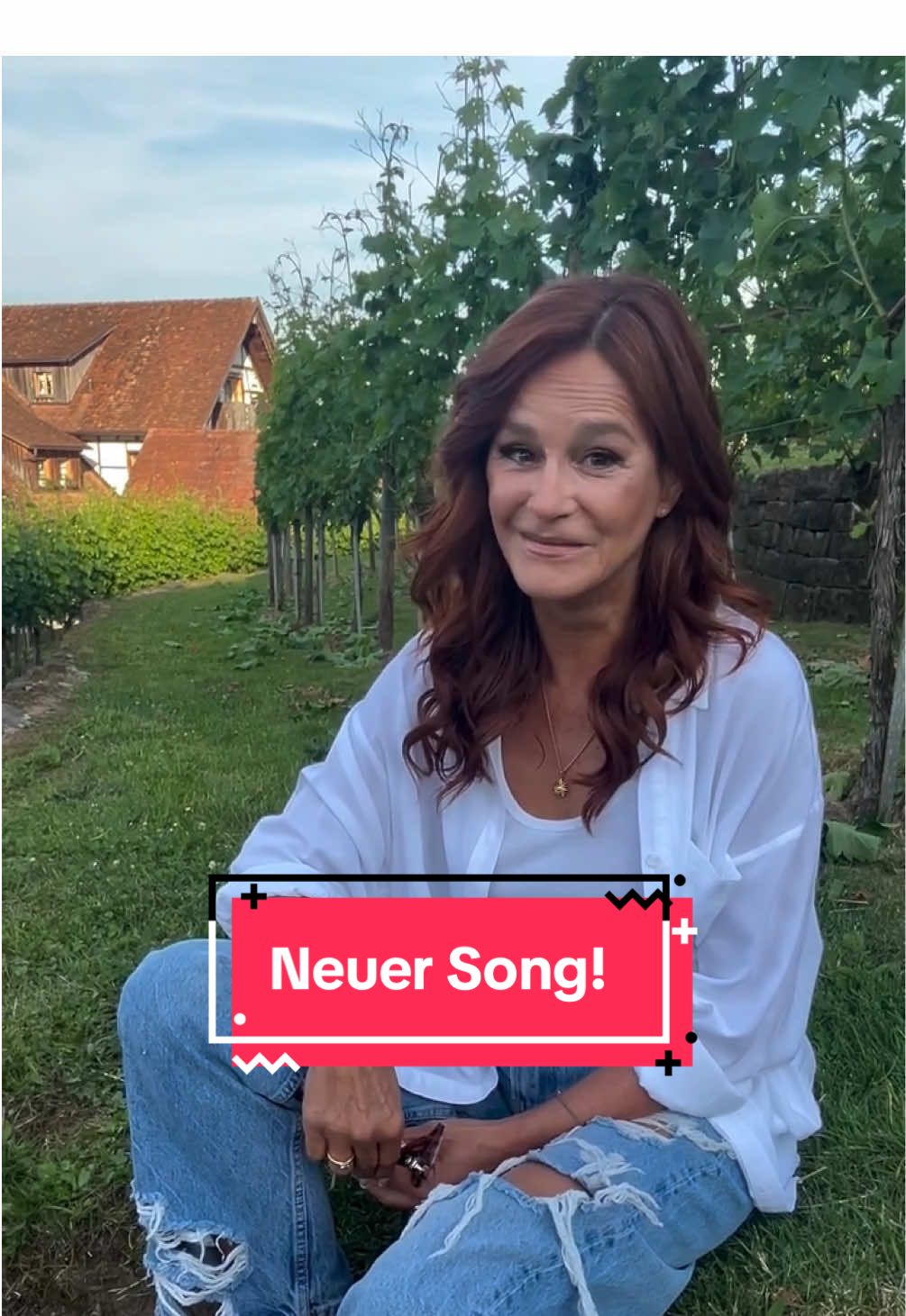A post by @meinherzschlaegtschlager on TikTok caption: Andrea Bergs neue Single „Nächstes Mal sag ich dann Nein“ ist ab heute überall verfügbar! Was sagt ihr?😇 @Andrea Berg  #andreaberg #neuesingle #meinherzschlägtschlager #schlagerliebe #sommerhit 