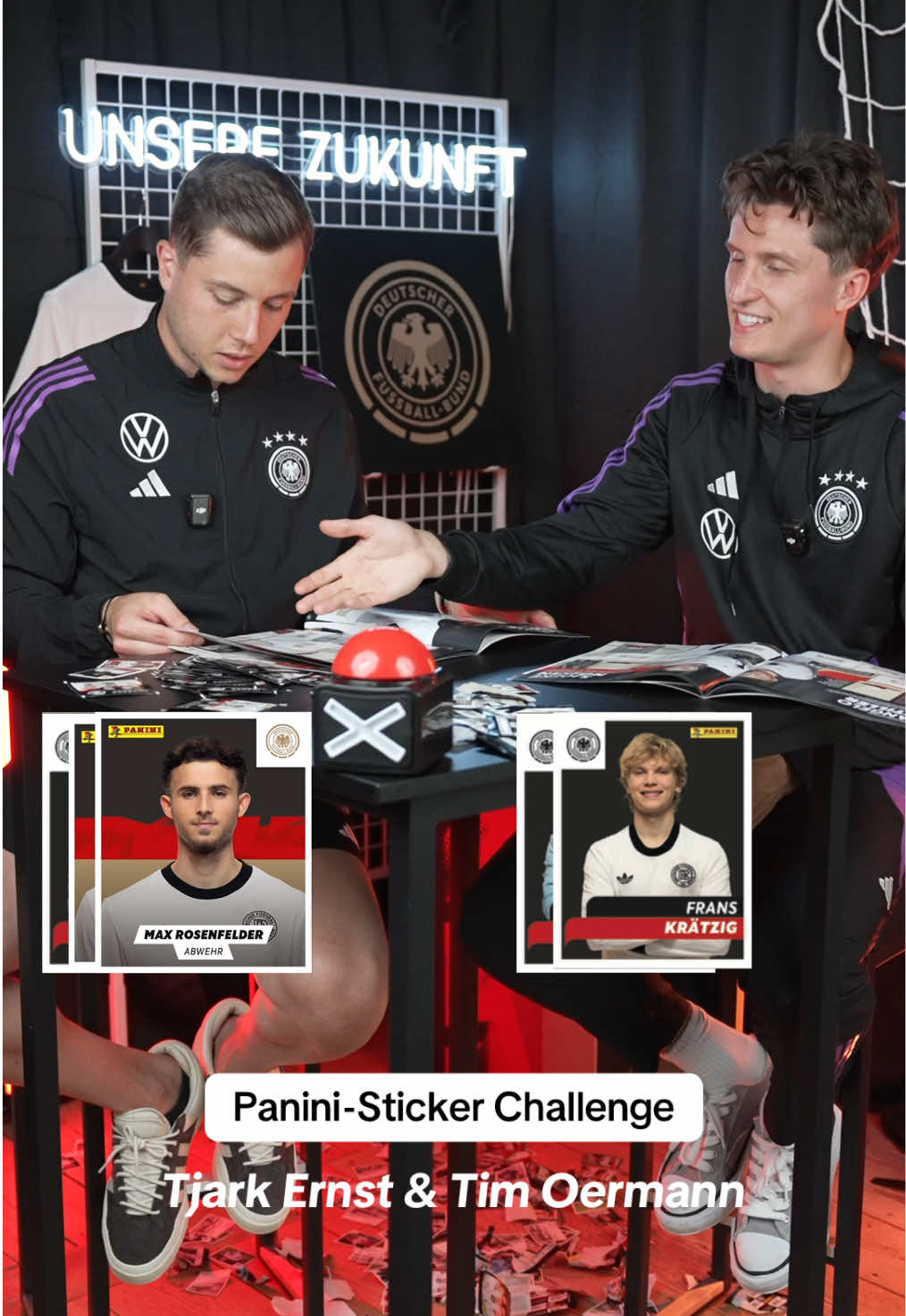 A post by @dfb on TikTok caption: Joker-Tim🃏  Wer klebt die @PaniniDE-Sticker schneller ins DFB 125 Jahre-Sammelalbum ein? #U21EURO 