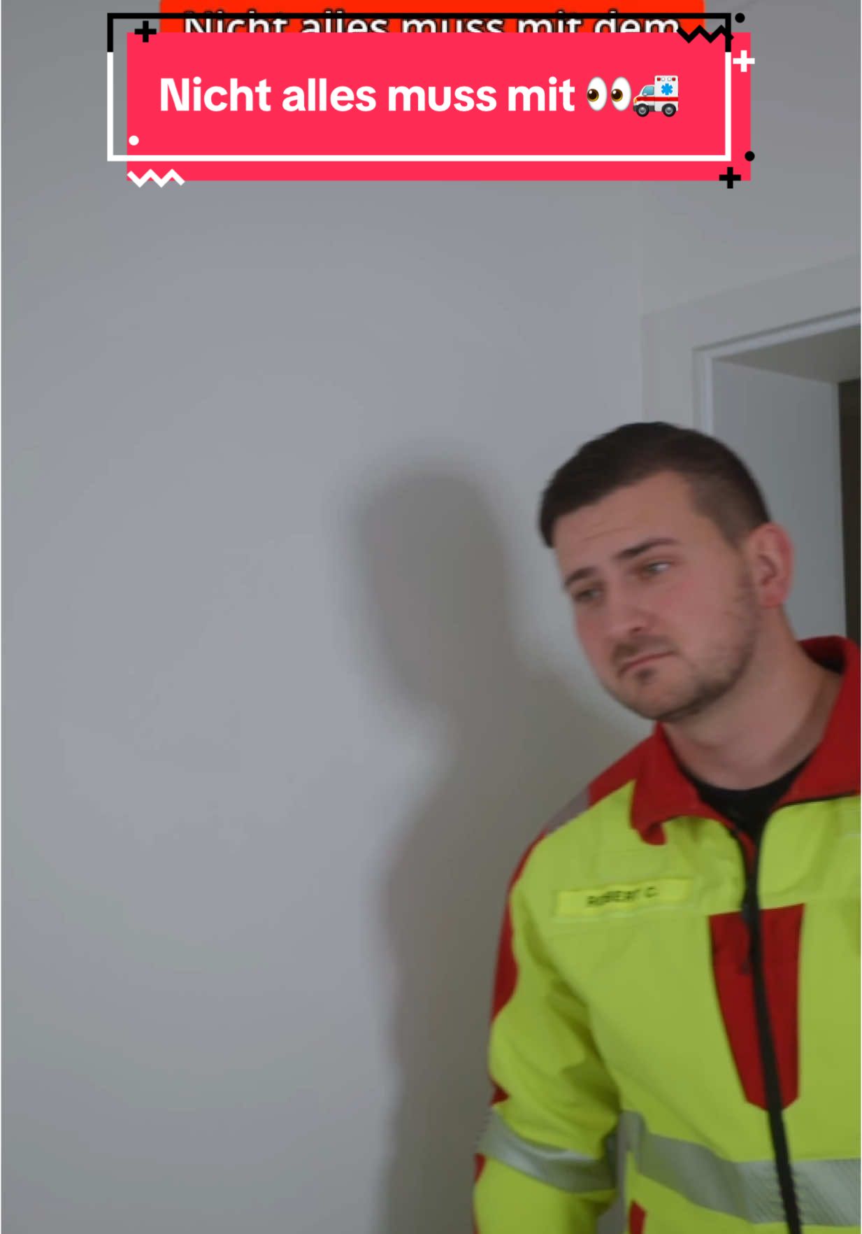 A post by @robmedc on TikTok caption: Anzeige | Die FEV1/FVC ist ein starker Indikator für die Gesundheit deiner Atemwege. Bei Menschen mit obstruktiven Lungenerkrankungen wie Asthma oder COPD ist dieser Wert oft verringert – genauso kann er sich akut verschlechtern, z. B. bei einer Lungenentzündung. Was früher nur mit einem geschulten Ohr oder im Lungenfunktionstest möglich war, kann nun durch die Huawei Watch 5 ergänzt werden: Sie hilft dabei, deine Atemfunktion im Alltag zu überwachen – schnell, einfach und überall 👀🚑  #rettungsdienst #humor #112