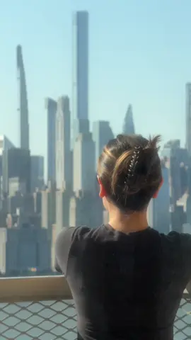 A post by @maariamarmora on TikTok caption: good morning new yorkers🌞 #apartment #newyorkcity #20s #city 