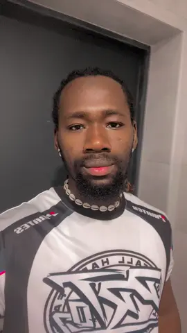A post by @lilpac95 on TikTok caption: #soninkara💫tiktok #soninke #tiktoksoninkara🇲🇱🇲🇷🇬🇲🇸🇳🇮🇪🇬🇳 #soninkelesplusbelle #soninke_et_fier #soninkara 