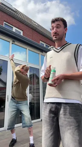 A post by @duncantromp on TikTok caption: Approved by Dennis! @CeraVe #advertentie #skincare #CeraVeNL