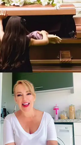 A post by @marisolizqui on TikTok caption: #dúo con @prank videogags bd##funny #funnyvideo #prank #pranks #scared #scareprank #videoviral #fyppppppppppppp #viral #humirdwldia #marisolizquitiktok#Funny 