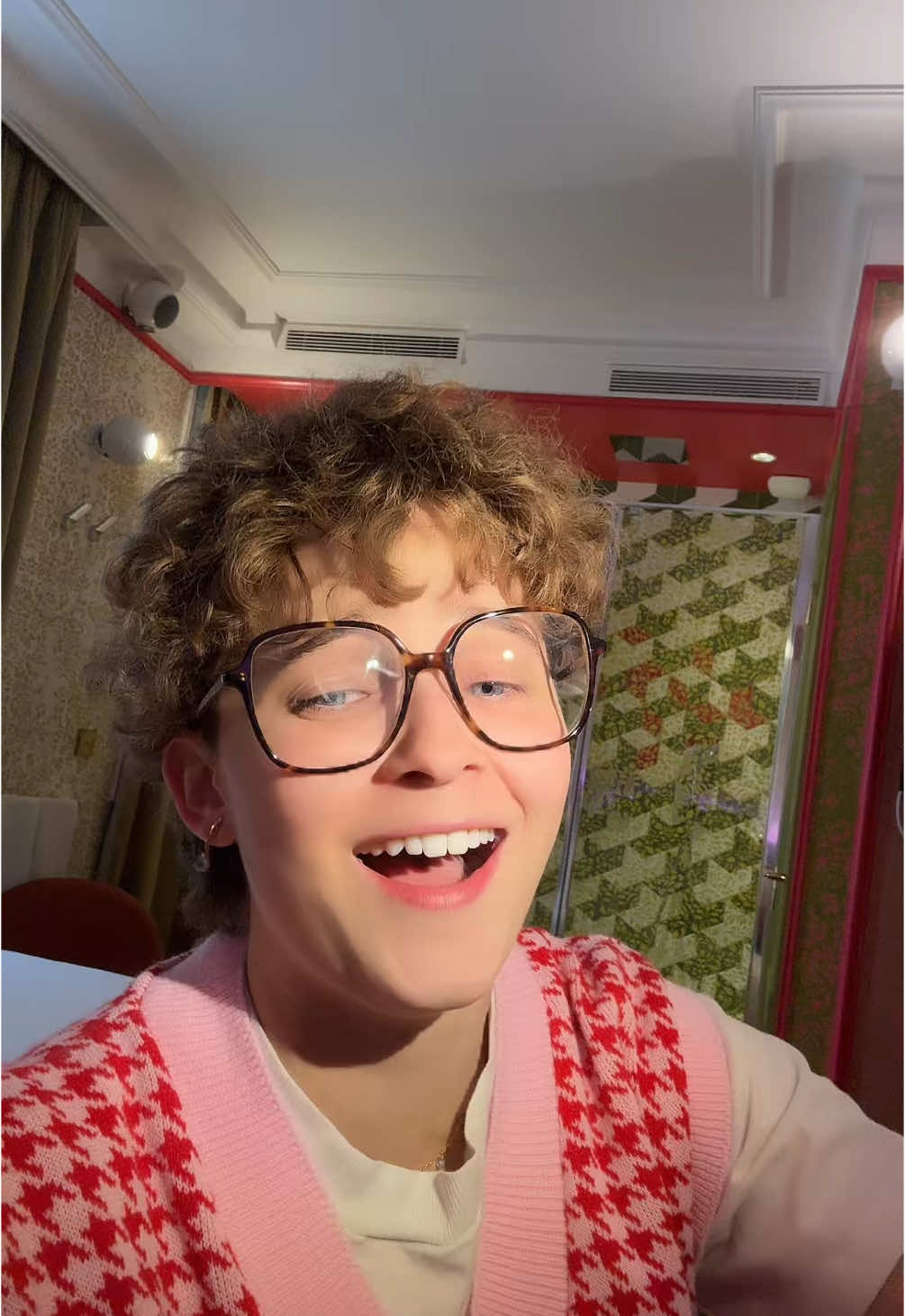 A post by @mariappymealspam on TikTok caption: #collage avec @mariappymealspam 