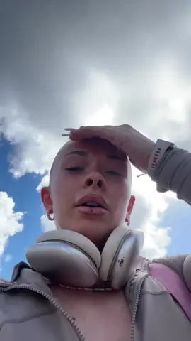 A post by @kaydonnelly2 on TikTok caption: help #fypage #fyp #fy #fypage 