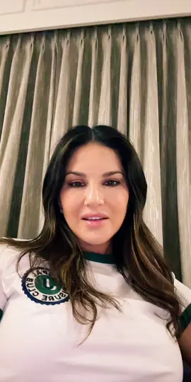 A post by @sunnyleone on TikTok caption: #tiktoklive #livehighlights first live show! Hi everyone!! Bigg boss!! 
