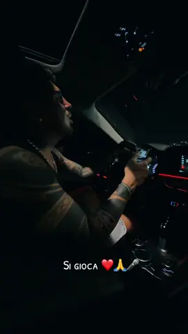 A post by @lino_giuliano on TikTok caption: Quanto è bella questa canzone … ❤️🥹