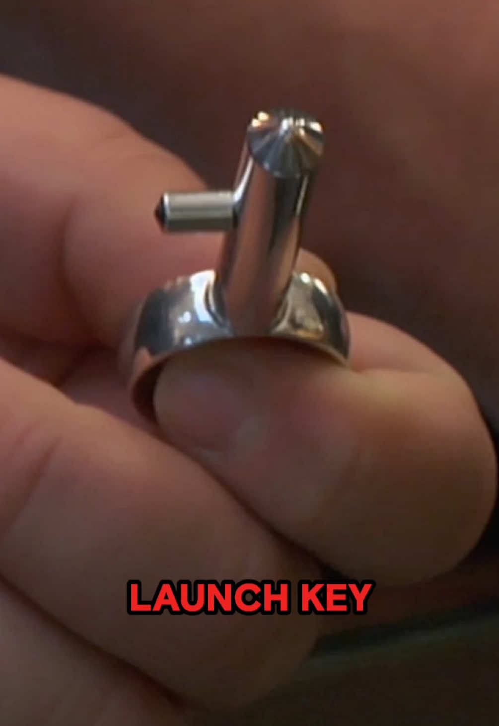 A post by @pawnstars on TikTok caption: A seller brings in a Russian missile launch key 😳 #PawnStars 