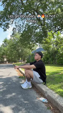 A post by @bradydsc10 on TikTok caption: 😂🔋