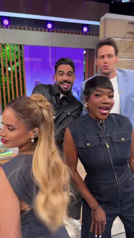 A post by @chikybombomreal on TikTok caption: #chikybombomreal #Newtrend #nuevotrend @Aleyda @carlosadyan @Gabriel Coronel #BUENASBUENAS #TEAMÑAAOOH 
