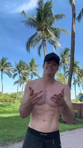 A post by @enaldinho on TikTok caption: 🏖️☀️🌊⚓️🦀