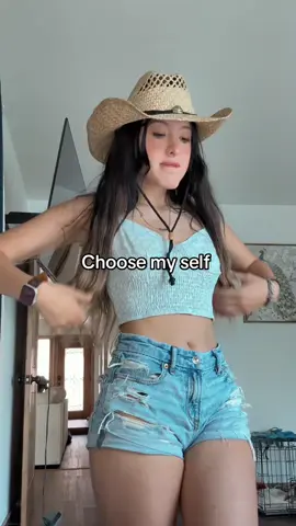 A post by @autumnnmonique on TikTok caption: Oh tea 🪿#viral