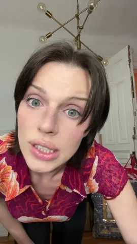 A post by @juliafox on TikTok