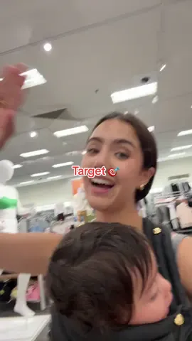 A post by @nicoleagnesii2 on TikTok caption: Acompáñanos  a target 🎯 @Jess Amarillas #nicoleagnesi #fyp #papasjovenes #ginebrajoyeria 