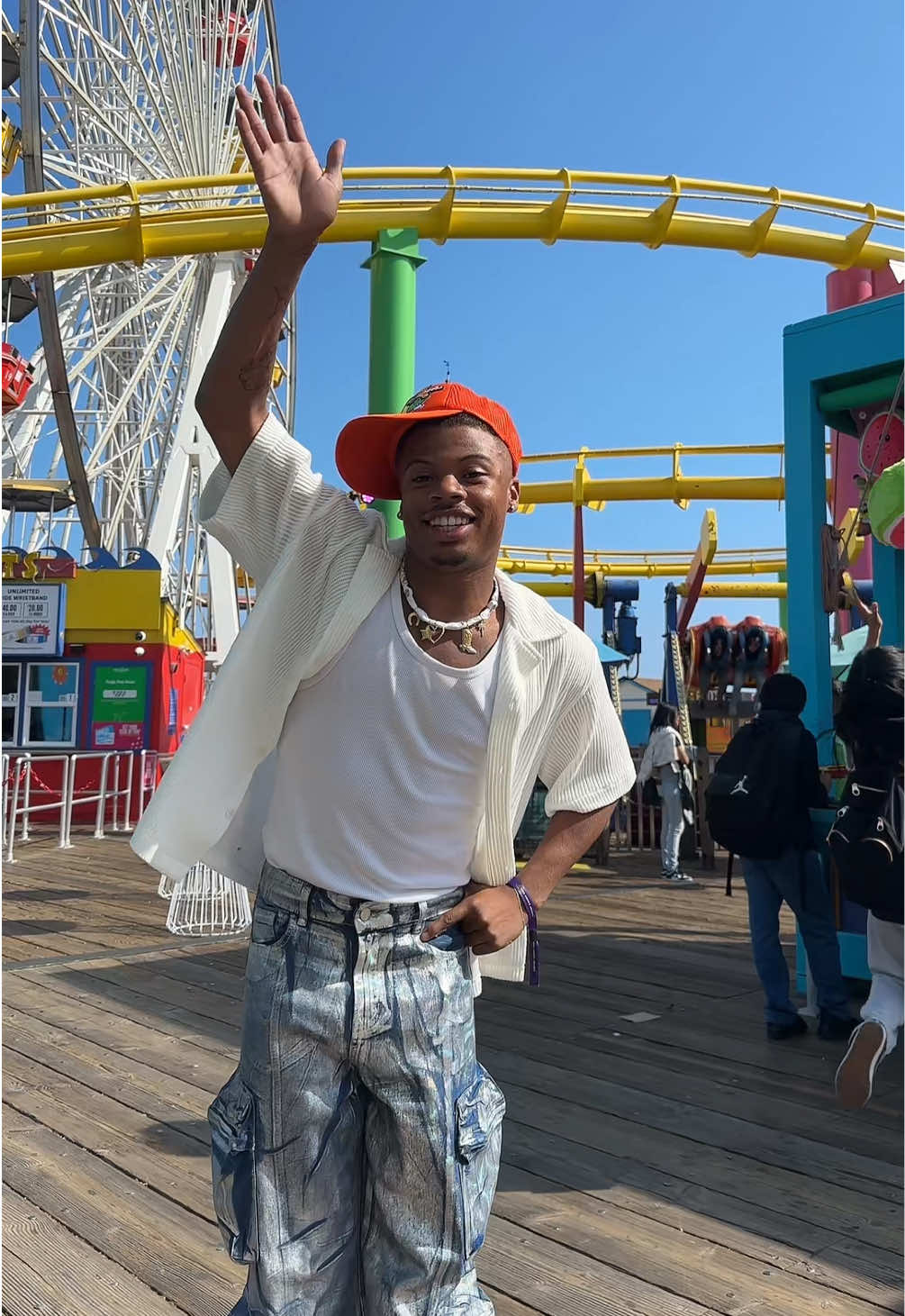 A post by @kitkatkittrell on TikTok caption: HEY MAN!! #fyp #kitkatkittrell #kidschoiceawards #kca2025 @Nickelodeon @Sabrina Carpenter #sabrinacarpenter 