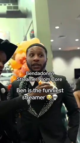 A post by @bendadonnn on TikTok caption: they treat me like duke 😂😂😭😭 #bendadonnn #streamerprom #fy 
