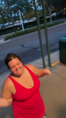 A post by @conder_holt on TikTok caption: #resorthopping #disney #fyp #foryoupage 