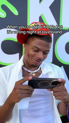 A post by @kitkatkittrell on TikTok caption: A hot new bombshell enters the kids choice awards 🫠 #fyp #kitkatkittrell #loveislandusa #fiji 