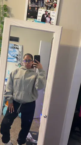 A post by @zaii623 on TikTok caption: #foryoupage #LAnd 