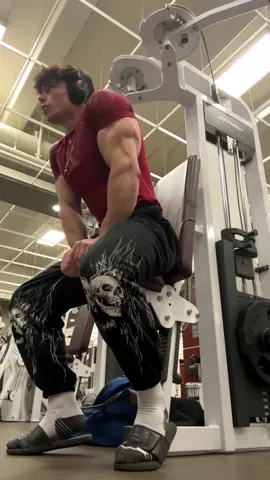 A post by @clarkybateman on TikTok caption: we see the triceps brotein shake