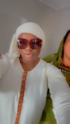 A post by @ on TikTok caption: #duet with @Binguini Bakhaga#viralvideo #frypg #vues #225🇨🇮 #france🇫🇷 #usa🇺🇸 #226🇧🇫 