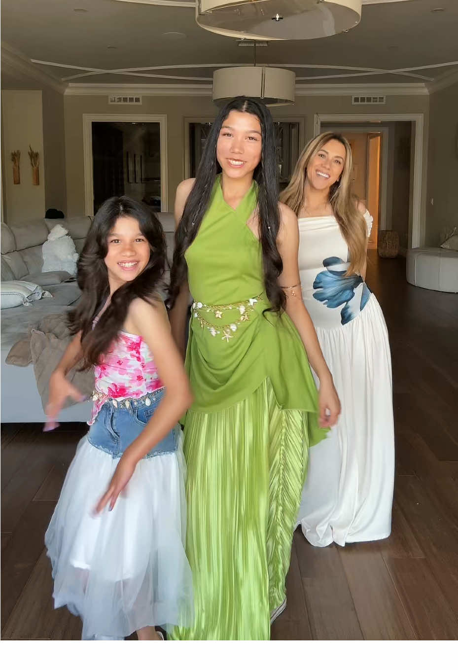 A post by @esthalla on TikTok caption: Pick an outfit 💕 @FamiliaDiamond @txunamy ⤑ 