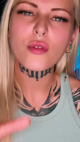 A post by @deso_latee on TikTok caption: Verliebt in Ikkimel 🎉🎉 #howtogoviral #techno #addsong #fürdich #fürdeineseite #techtok #tiktok2025viral #deutschtiktok #checkthisout #virale #fyyyyyyyyyyyyyyyy 