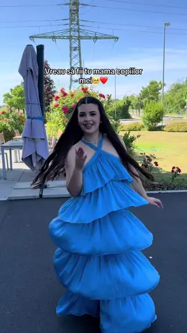 A post by @denisa_cristina13 on TikTok caption: Ce ziceți, vă place rochița mea?🩵 #foryoupage❤️ 