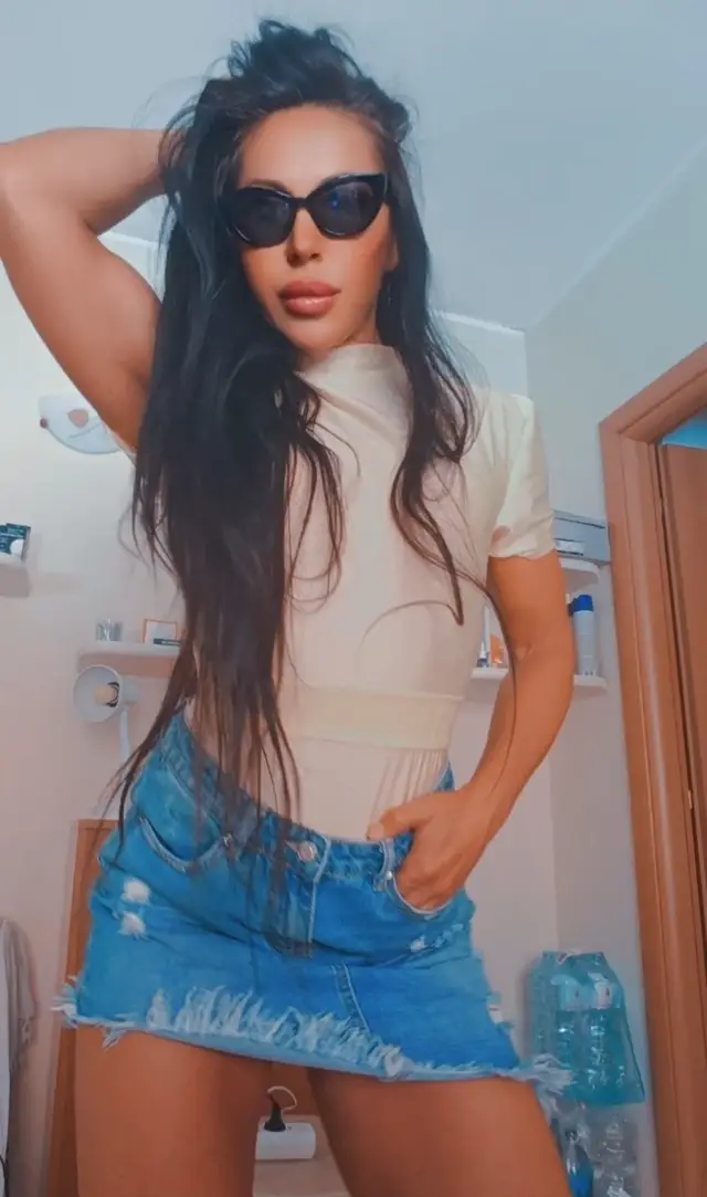 A post by @ninantonella13 on TikTok