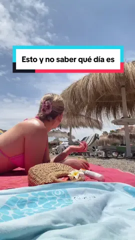 A post by @adrianabors30 on TikTok caption: 🥹🏝️🌅#playa #playadelduque #tenerife #vacaciones #viralllllll #foryoupage #beachoutfit #pinkoutfit #recuerdos #vacationmood 