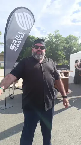 A post by @barbosuoficial on TikTok caption: Mare combinație vă prezint #barbosu #gratare @GrillMaster 