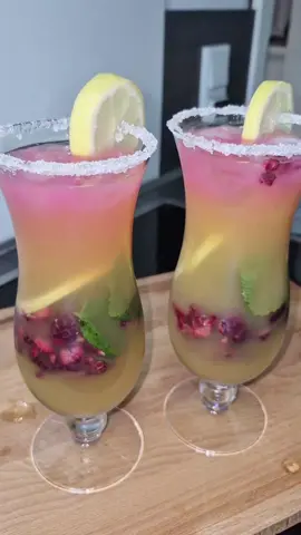 A post by @bosnien_cooking on TikTok caption: Easy Sommer Mocktail🍹 #easyrecipe🤤👌 #balkanfood #foodtrends #sommer #cocktail  #erfrischung #cocktailrecipe  #mocktail #foodtrend #drink 