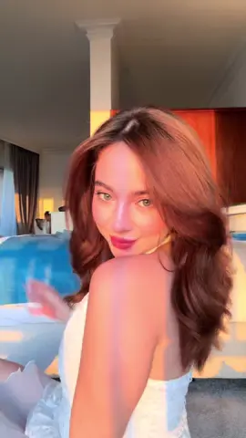 A post by @bessan_esmail on TikTok caption: My hair routine 💆🏼‍♀️ @L’Oréal Paris #lorealparis #hair #haircare #Elvive #ExOil #lorealparisadv