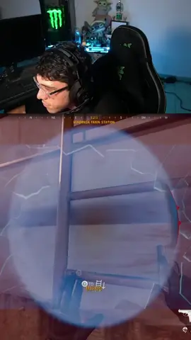 A post by @elvenado98_ on TikTok caption: Inteligente98 #warzone #callofduty #gamerentiktok #warzonelatino #videojuegos 