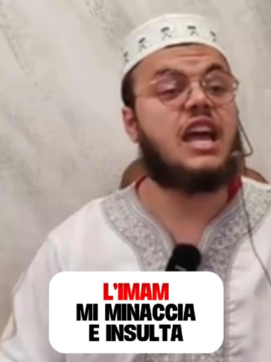 A post by @sardonesilvia on TikTok caption: Sentite le minacce e gli insulti di questo predicatore islamico. A loro crea fastidio che io, una donna libera, metta in discussione la loro visione della donna e del velo islamico che è uno strumento di oppressione. Non sopportano che una donna possa opporsi concretamente all'islamizzazione crescente dell'Italia e dell'Europa. #imam #minacce #islamismo #veloislamico #donne