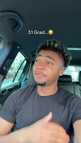 A post by @brooklyn_oy on TikTok caption: Statt Freibad schwitze ich jz im Bett tschau 