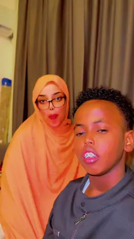 A post by @xasanaxmed922 on TikTok caption: 😂😂😂😂@Malabo🌸✨👸🏼 @Bilaal bulshaawi 🦁 @Goat Geeseey 🐐🇸🇴 